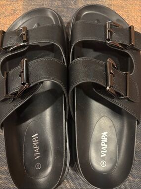 VIA PIPPA Black Double Buckle Slide Sandals Never Worn